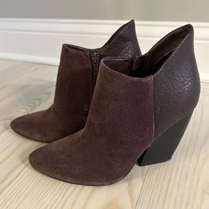 Crown vintage shoes in deep purple